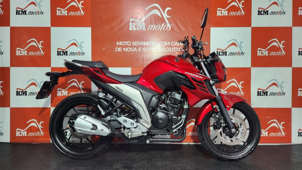 Yamaha FZ25 Fazer ABS 2022 Vermelha