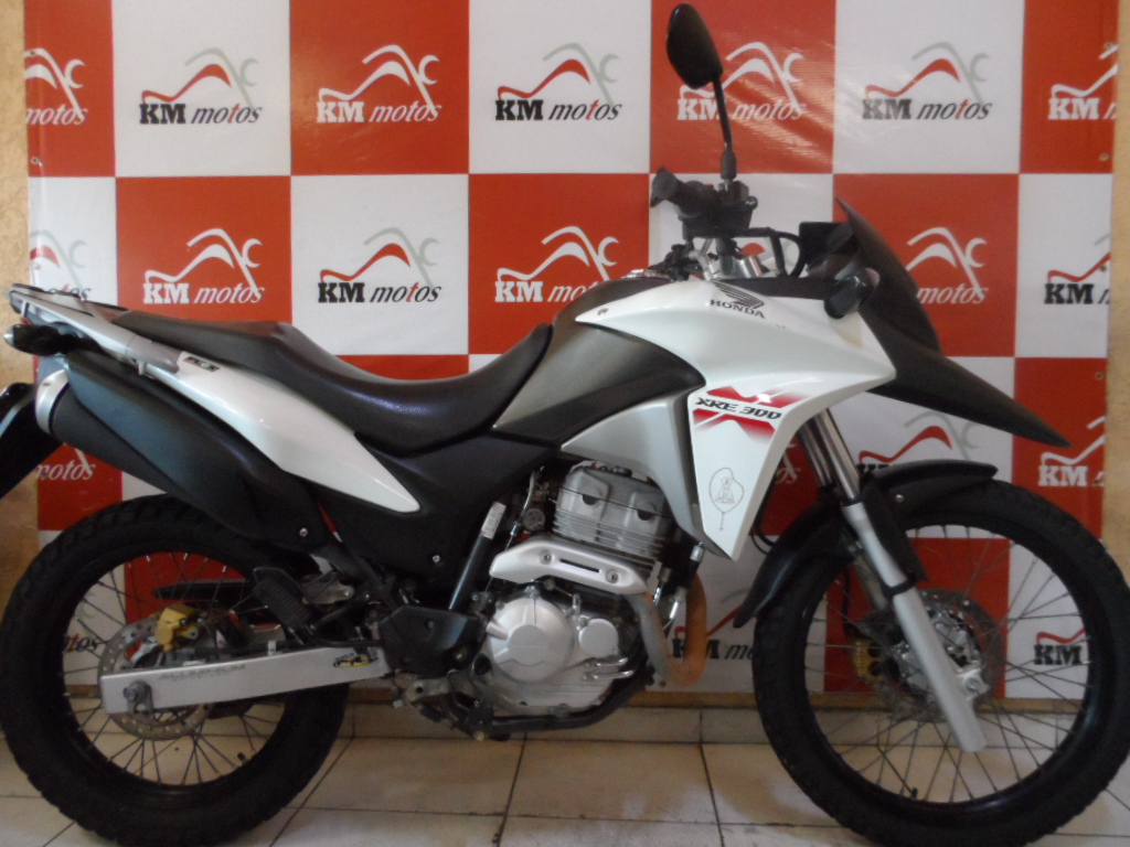 Honda XRE 300 2013 Branca | KM Motos | Sua Loja de Motos Seminovas