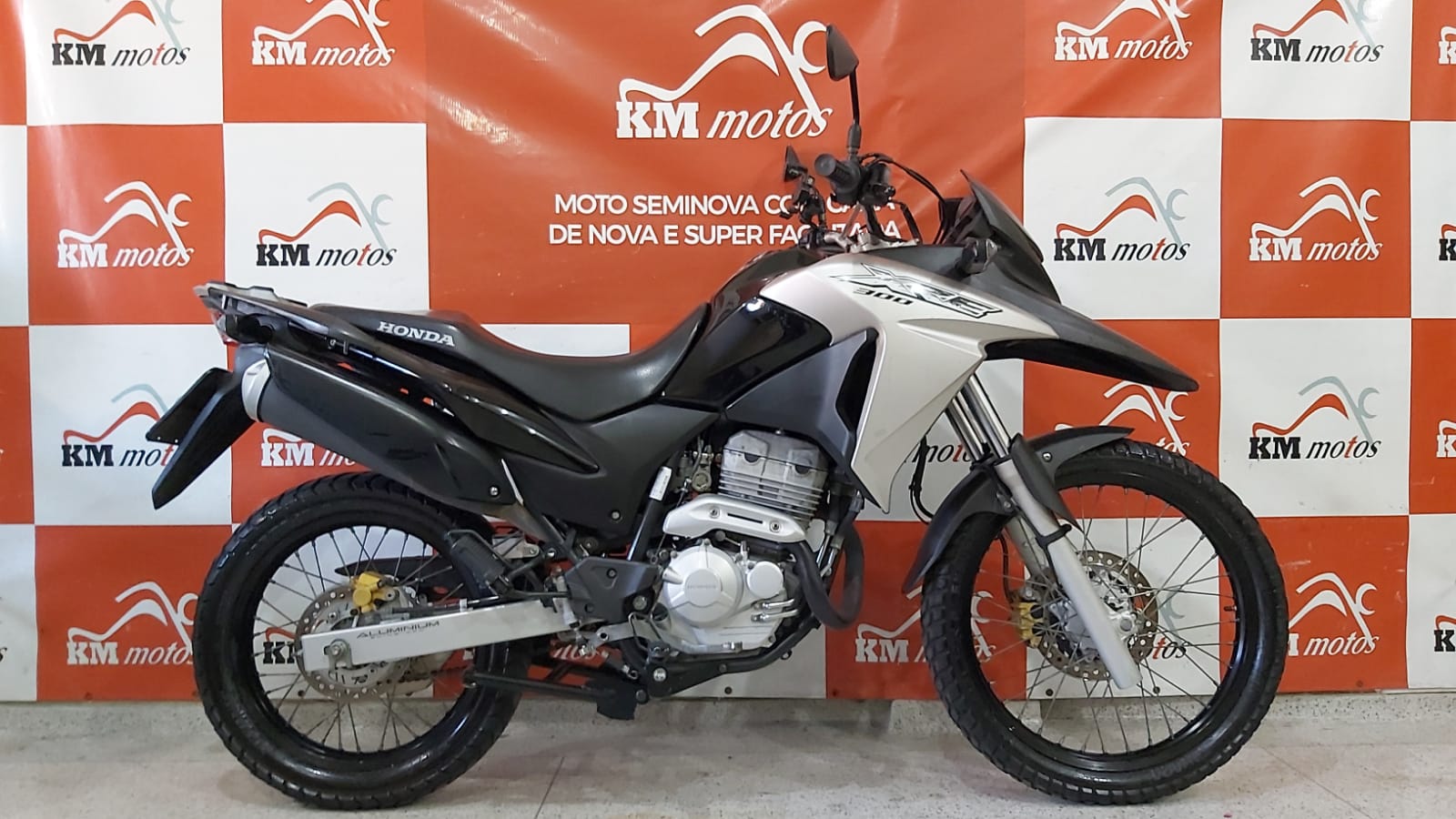 Honda XRE 300 2018 Preta | KM Motos | Sua Loja de Motos Seminovas