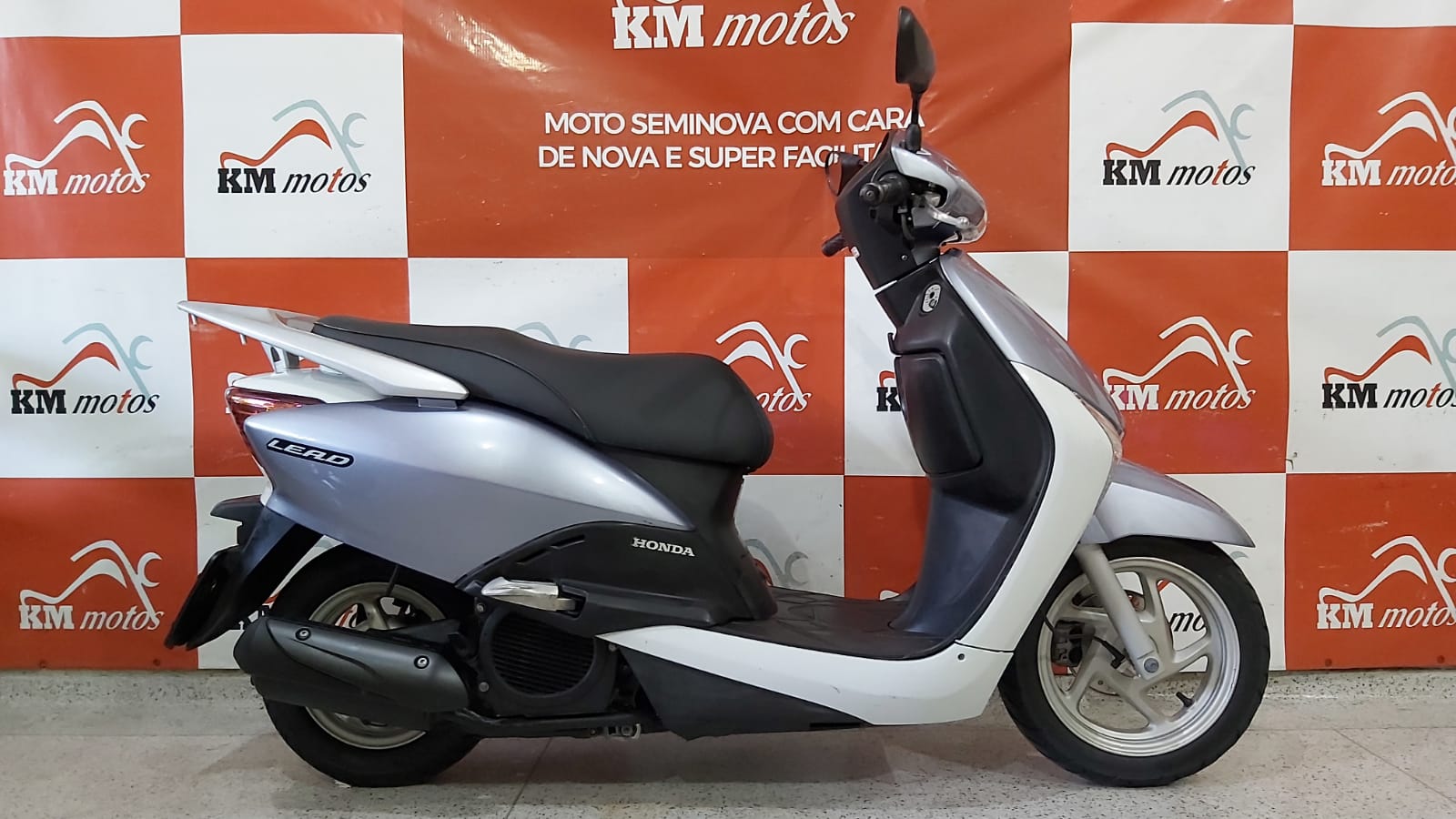 Honda Lead 110 2013 Prata | KM Motos | Sua Loja de Motos Seminovas