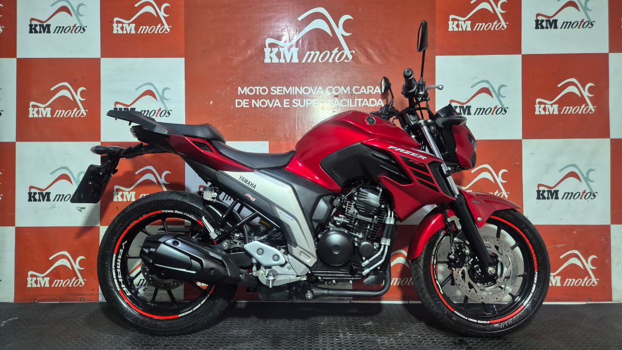 Yamaha FZ25 Fazer ABS 2022 Vermelha