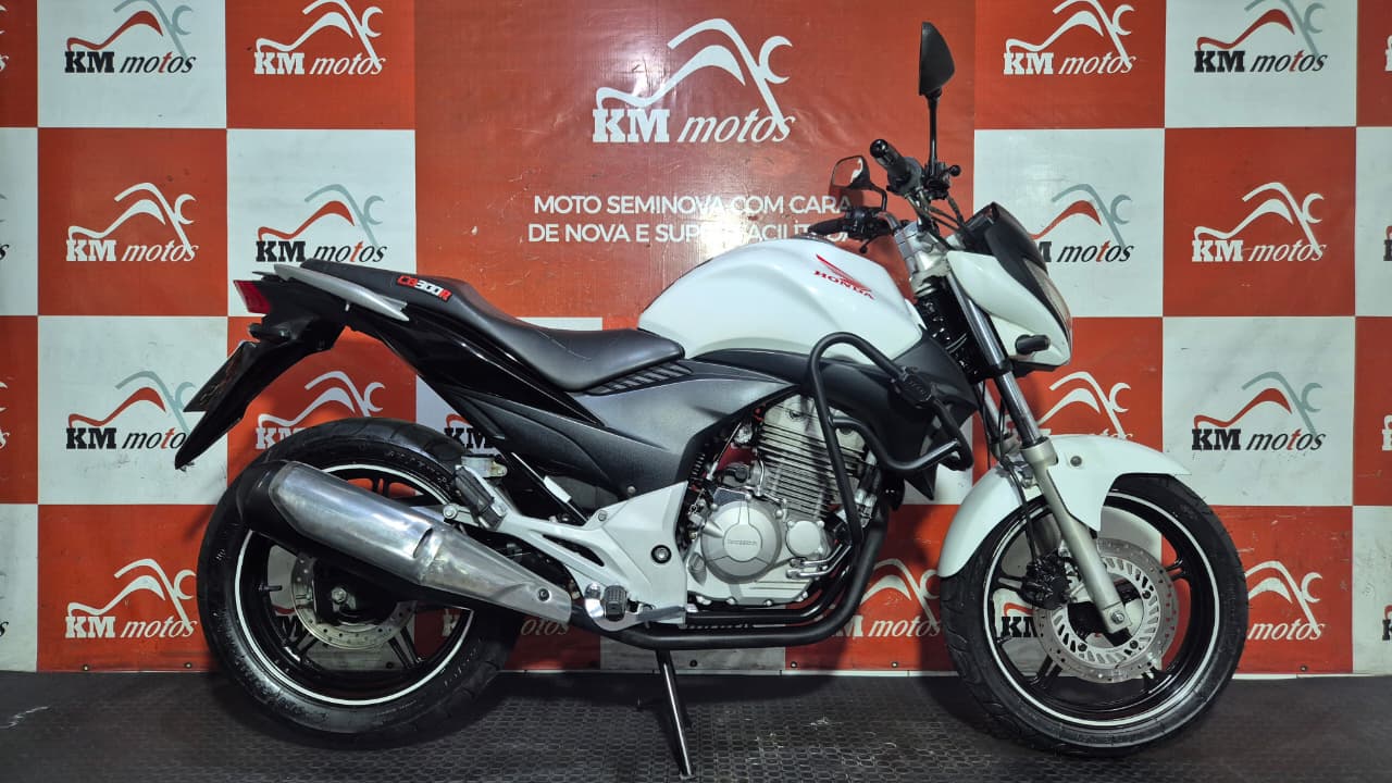 Honda CB 300R 2012 Branca