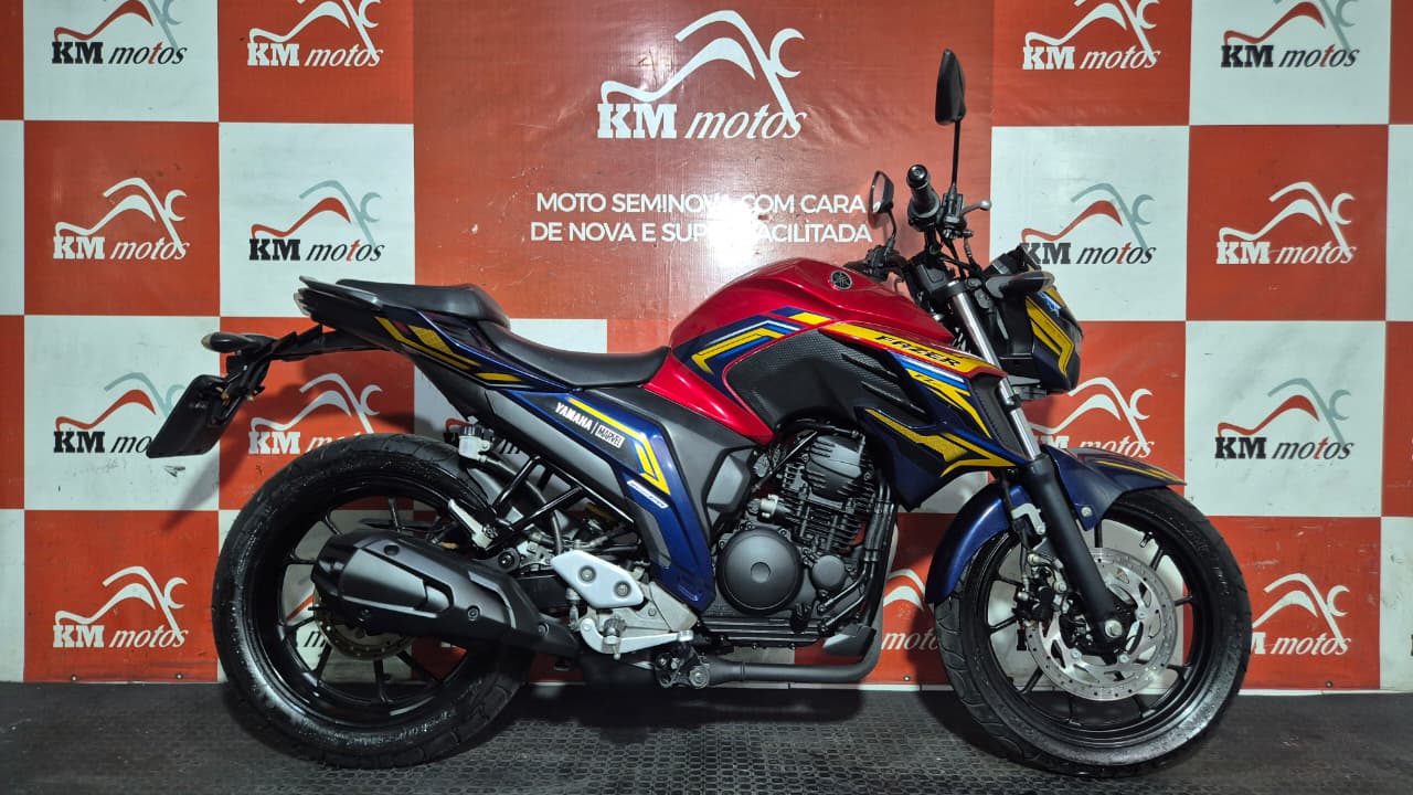 Yamaha FZ25 Fazer Le ABS 2023 Vermelha