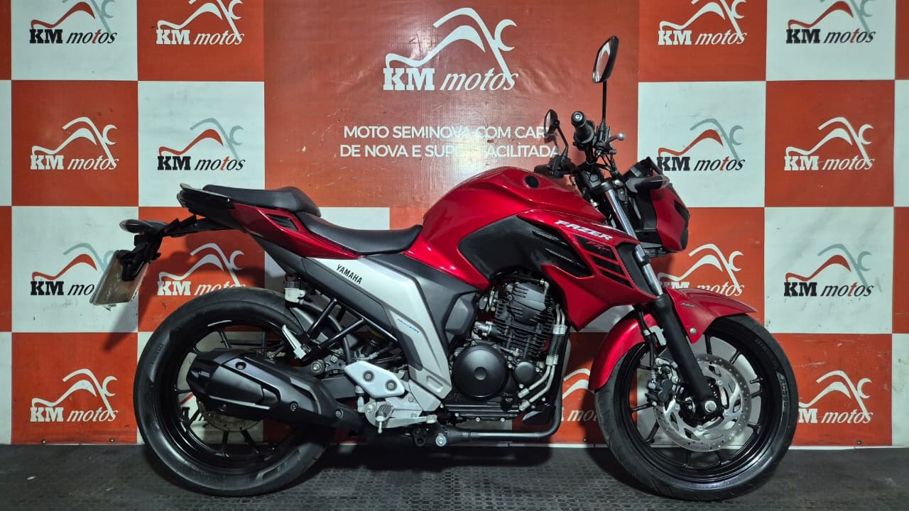 Yamaha FZ25 Fazer ABS 2023 Vermelha